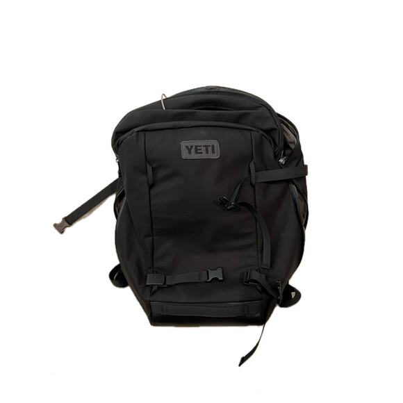 YETI Crossroads® 27L Carry On Backpack Black - Picture 1 of 4